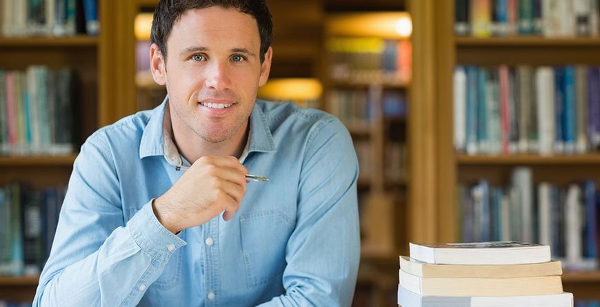 You are currently viewing Why You Should Read Every Day